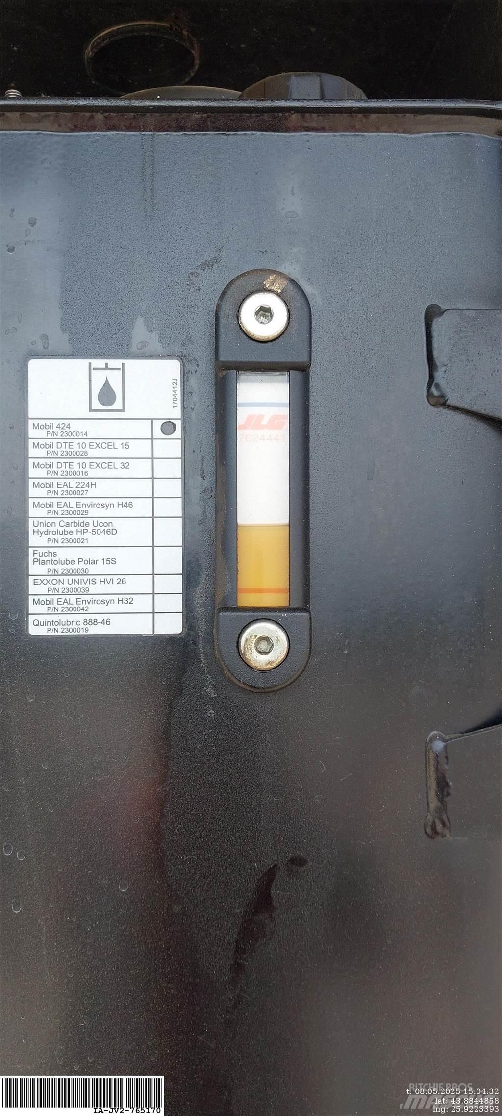 JLG 860SJ Gelenkteleskoparbeitsbühnen