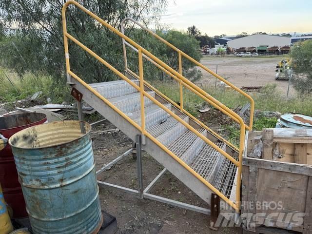  Acess Stairs Sonstige Baumaschinen