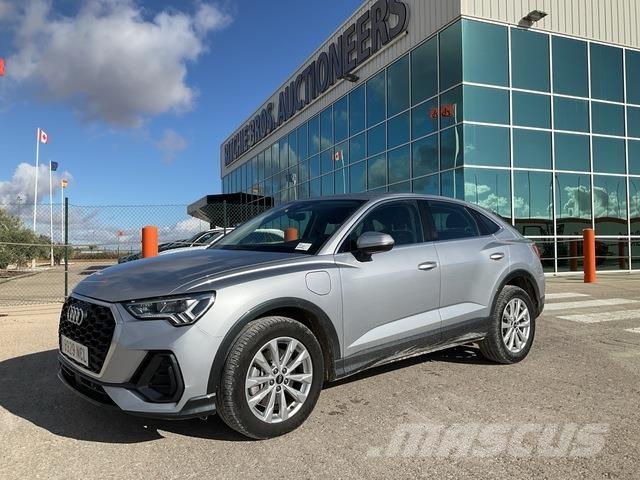 Audi Q3 PKWs