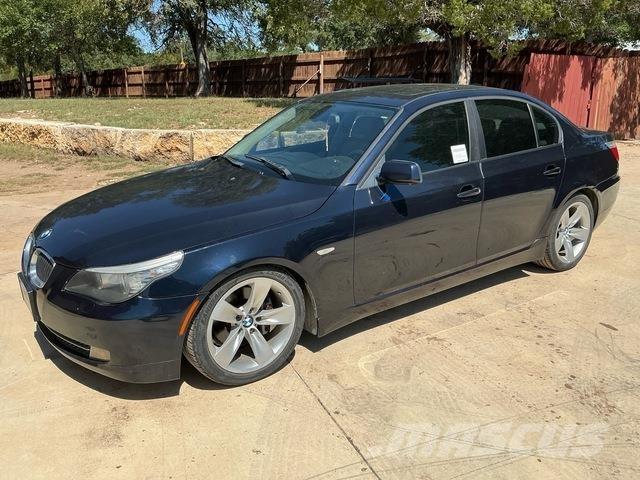 BMW 528i PKWs