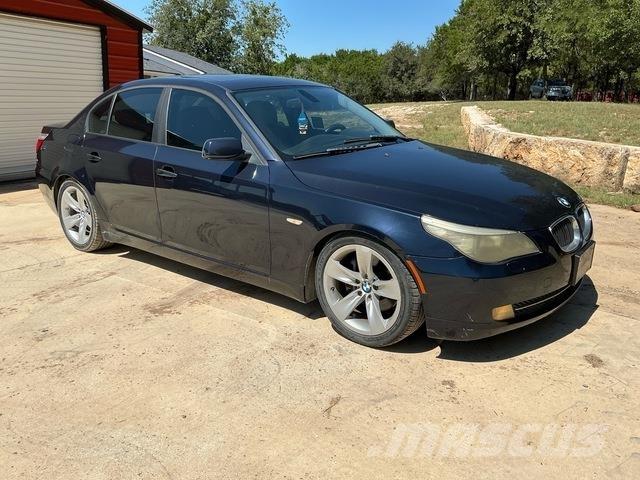 BMW 528i PKWs