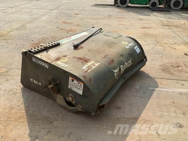 Bobcat 6707144 Kehrer