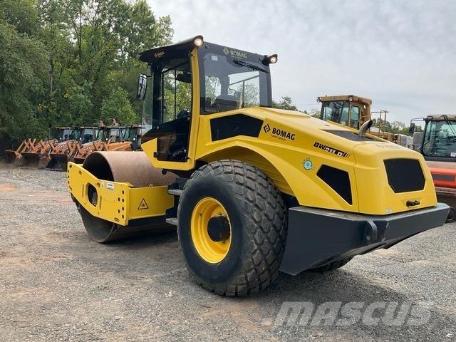 Bomag BW211 D Walzenzüge