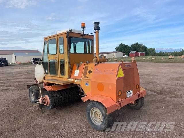Broce RJ300 Innenraumkehrmaschinen