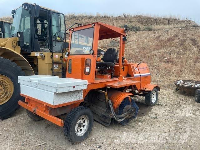 Broce RJ300 Innenraumkehrmaschinen