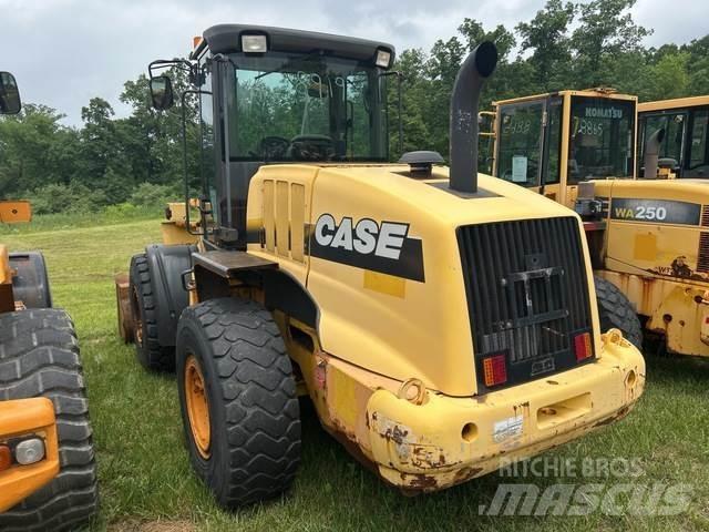 CASE 621E Radlader