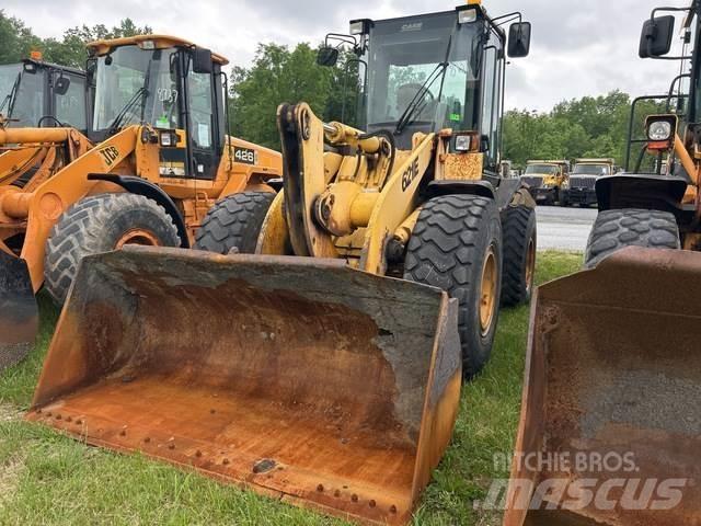 CASE 621E Radlader