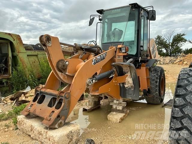 CASE 621F Radlader