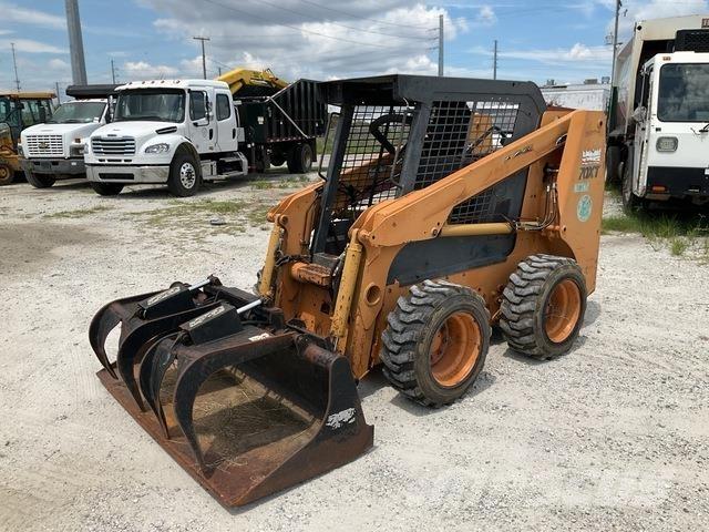 CASE 70XT Kompaktlader