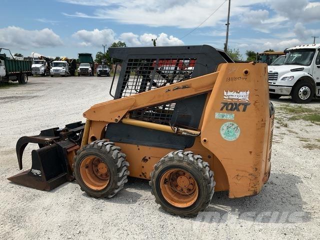 CASE 70XT Kompaktlader