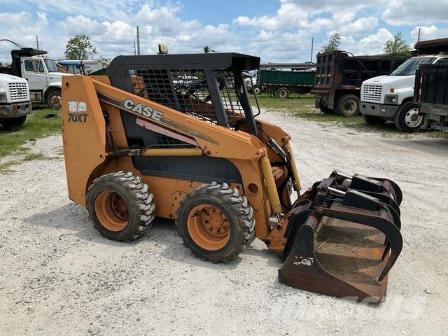 CASE 70XT Kompaktlader