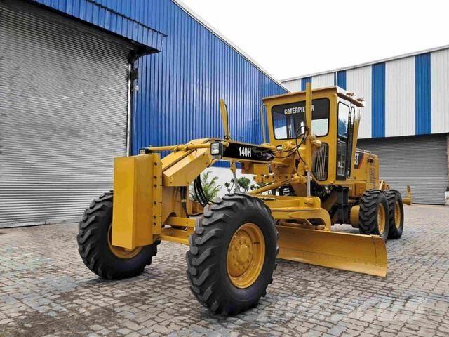 CAT 140H Grader