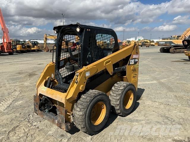 CAT 226D Kompaktlader