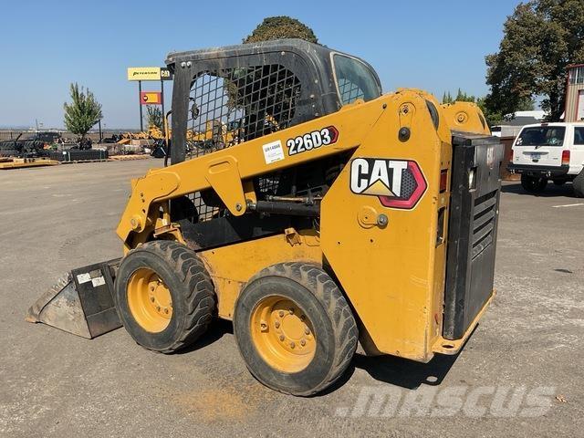 CAT 226D3 Kompaktlader