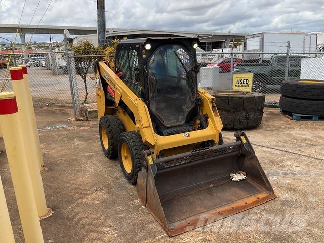 CAT 226D3 Kompaktlader