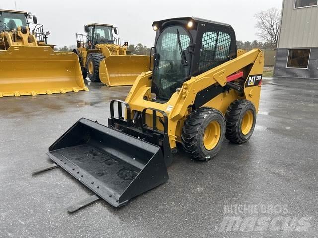 CAT 236D Kompaktlader