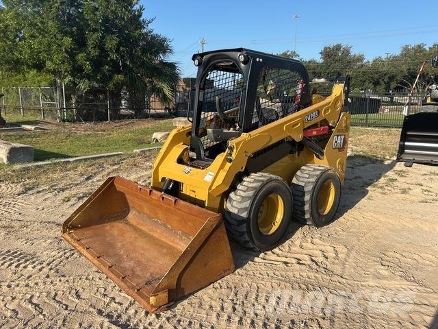 CAT 242D3 Kompaktlader