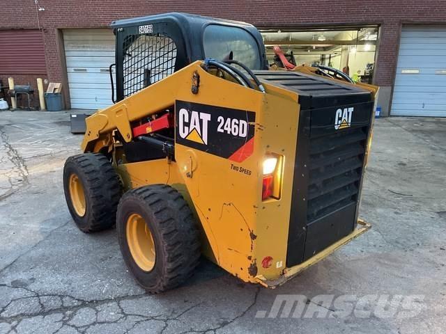 CAT 246D Kompaktlader