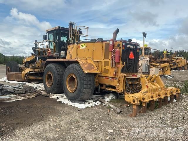 CAT 24M Grader