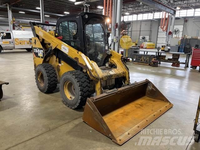 CAT 272D Kompaktlader