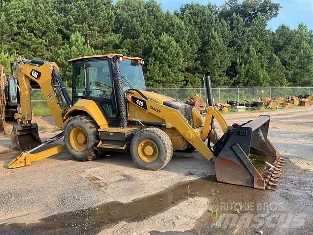 CAT 440 Baggerlader