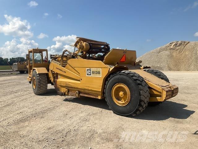 CAT 613B Schaber