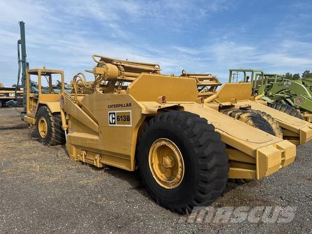CAT 613B Schaber