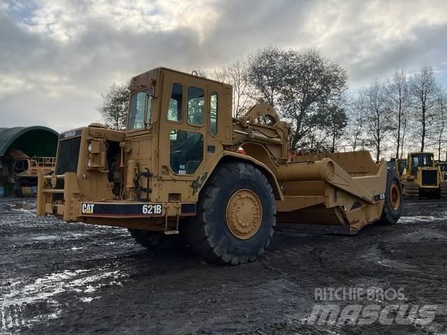 CAT 621B Schaber