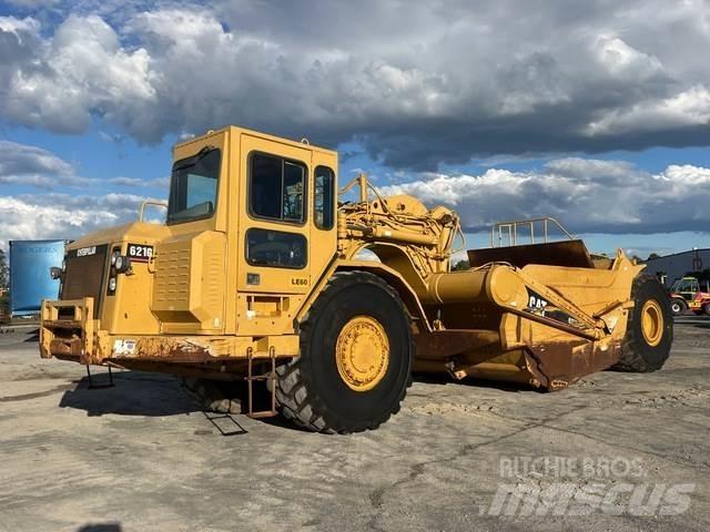 CAT 621G Schaber