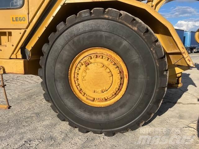 CAT 621G Schaber