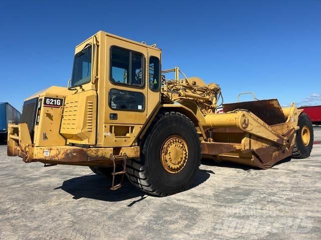 CAT 621G Schaber