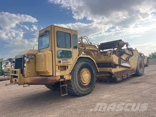 CAT 623G Schaber