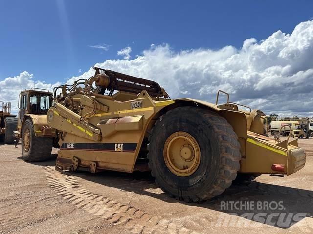 CAT 633E Schaber