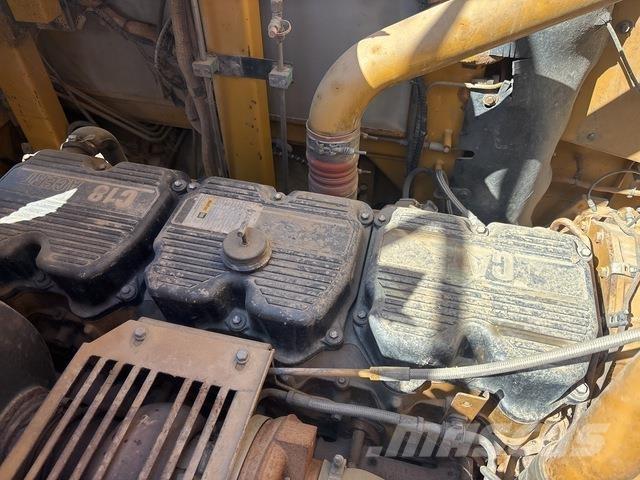 CAT 657G Schaber