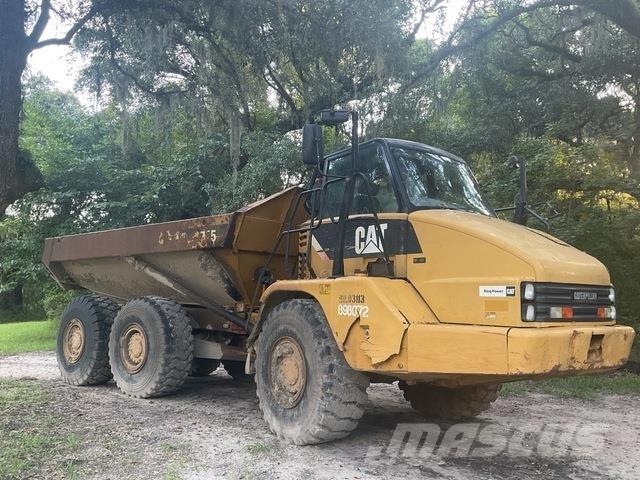 CAT 725 Dumper - Knickgelenk