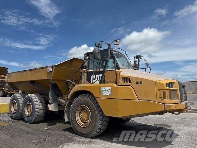 CAT 730C Dumper - Knickgelenk
