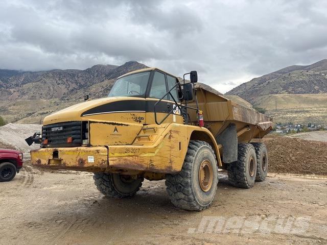 CAT 740 Dumper - Knickgelenk