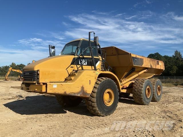 CAT 740 Dumper - Knickgelenk