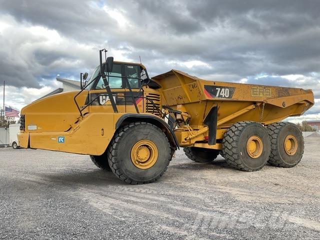 CAT 740 Dumper - Knickgelenk