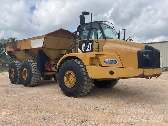 CAT 740B Dumper - Knickgelenk