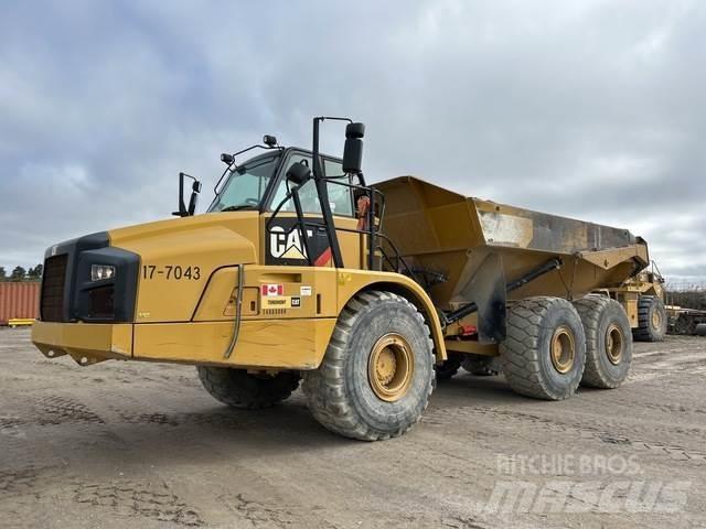 CAT 740B Dumper - Knickgelenk