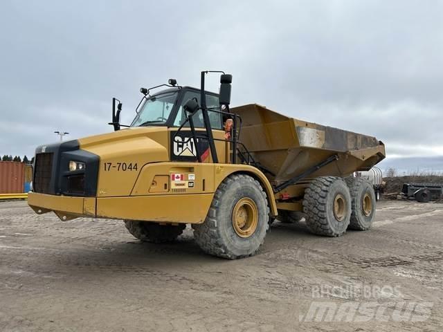 CAT 740B Dumper - Knickgelenk