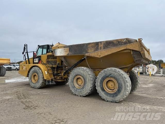 CAT 740B Dumper - Knickgelenk