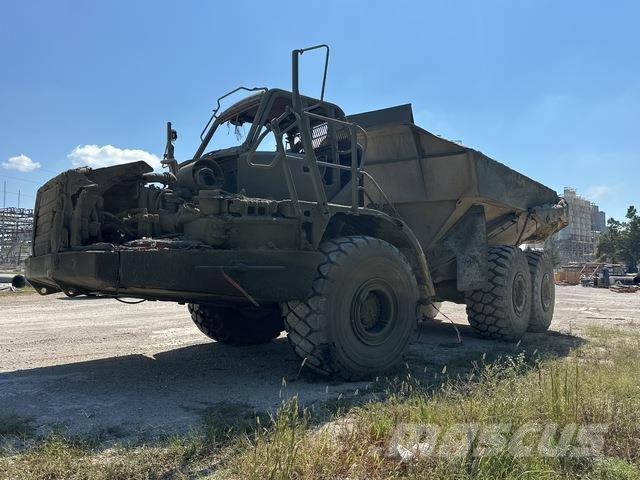 CAT 740B Dumper - Knickgelenk