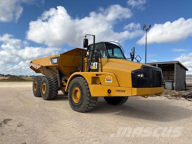 CAT 740B Dumper - Knickgelenk