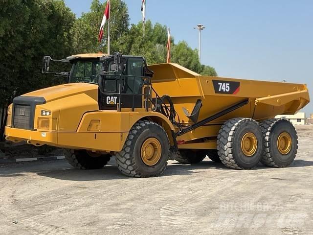 CAT 745 Dumper - Knickgelenk