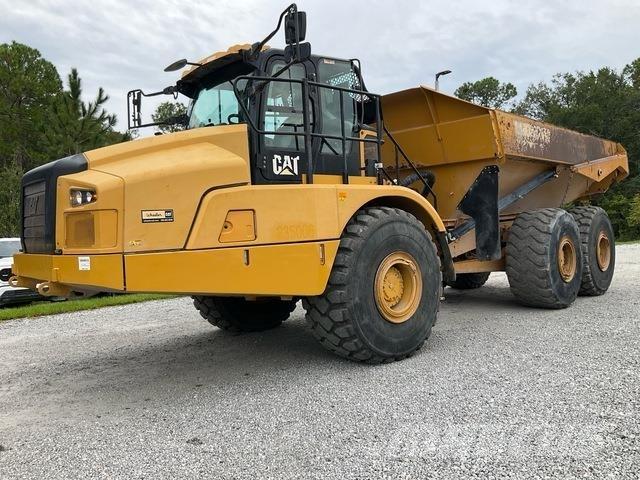 CAT 745 Dumper - Knickgelenk