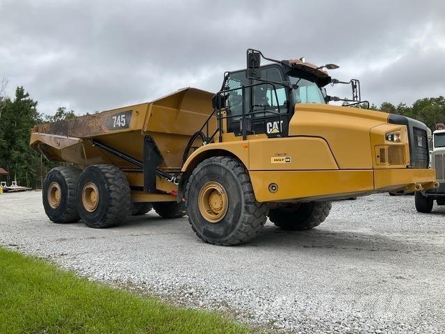 CAT 745 Dumper - Knickgelenk