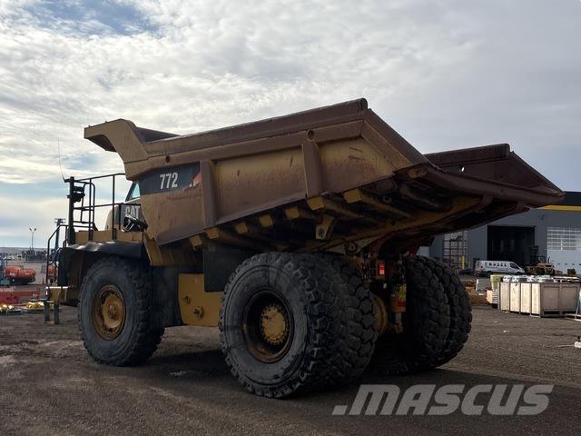 CAT 772 Dumper - Knickgelenk