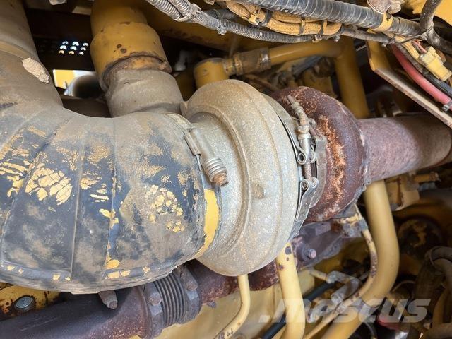 CAT 773D Dumper - Knickgelenk